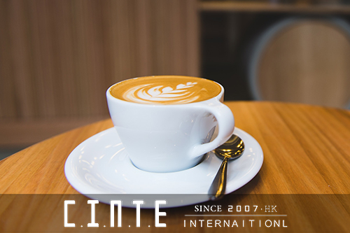 如何学习咖啡拉花